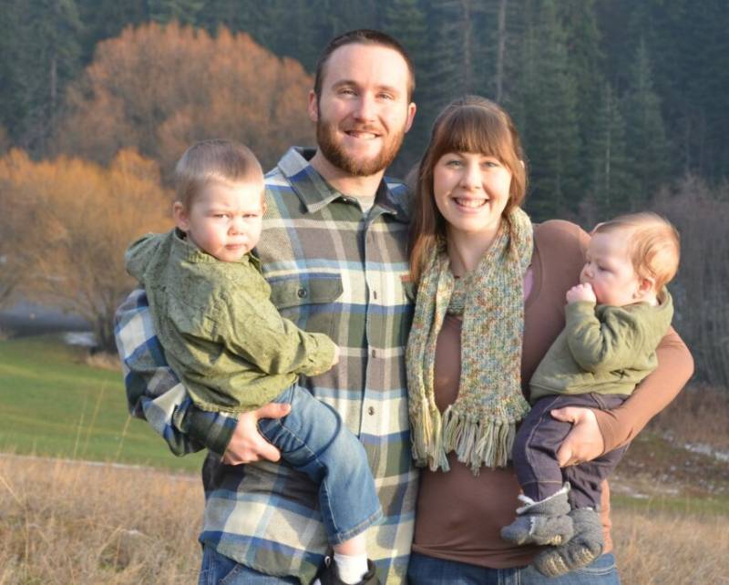 Family-photo-2023-cropped-1024x686